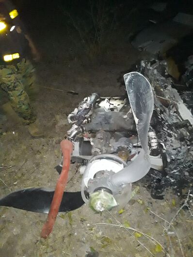 Avião brasileiro cai e explode na fronteira do Paraguai com o Brasil